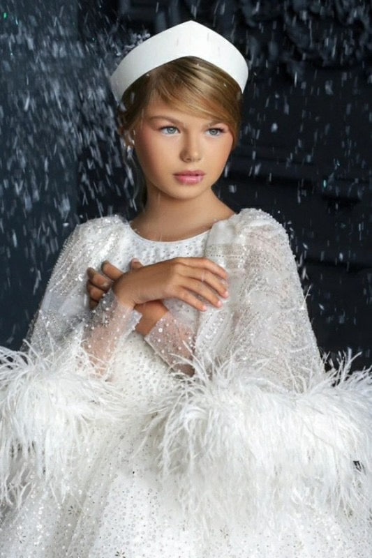 WHITE SNOW QUEEN